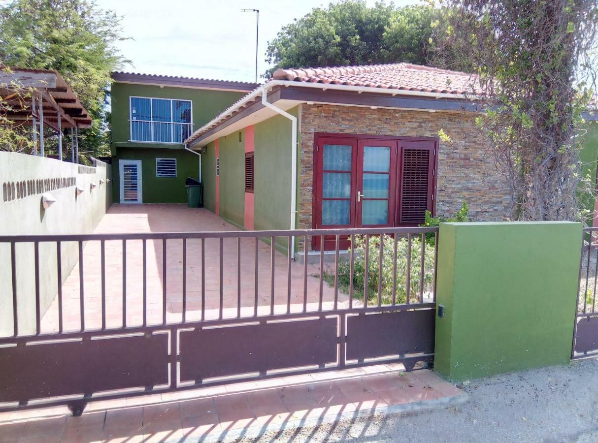 Studios With Beautiful Sea View Willemstad Exterior foto